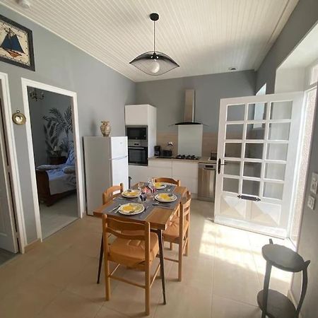 Charmant Logement Avec 2 Veranda เลอ วิวิเยร์-ซูร์-แมร์ ภายนอก รูปภาพ